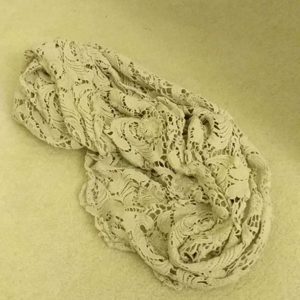 Lace scarf